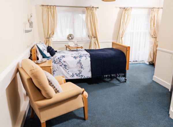 Tenchley Manor's bedroom