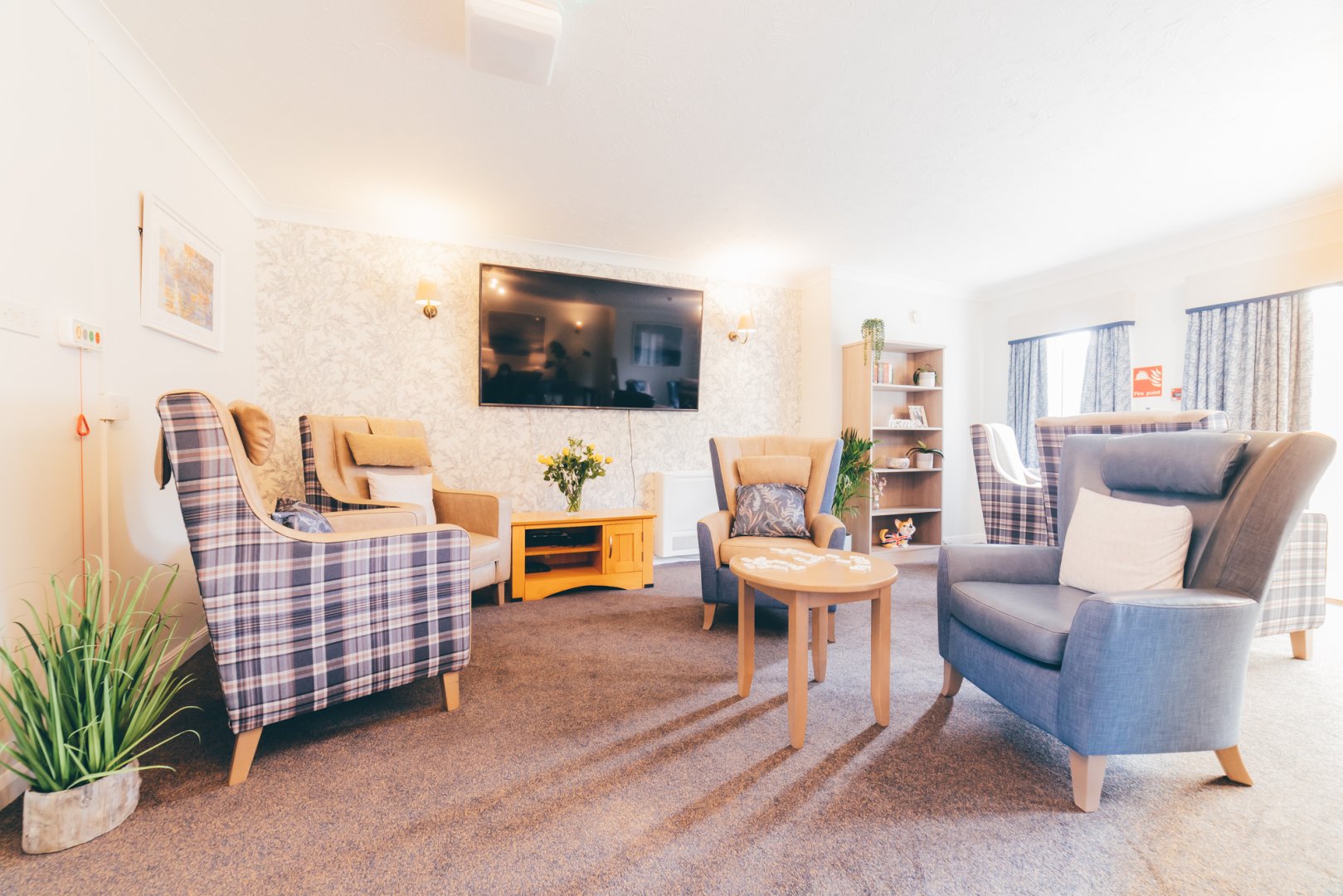 Claremont - living room 4