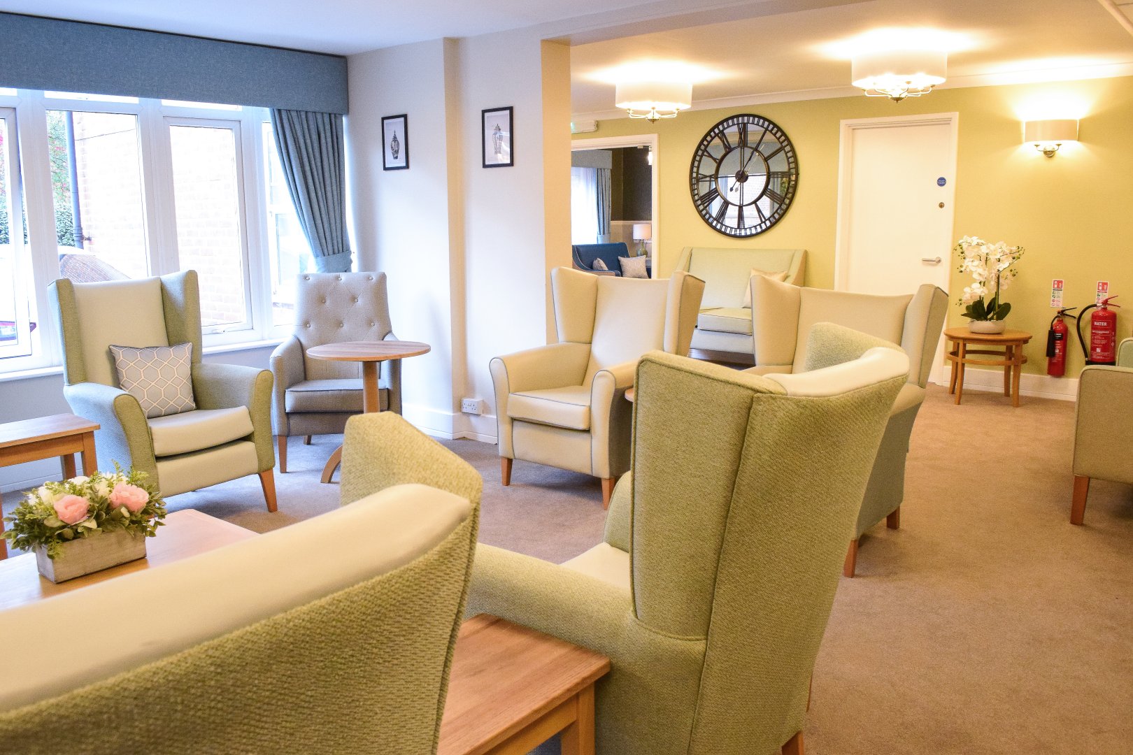 Albany - Lounge 2