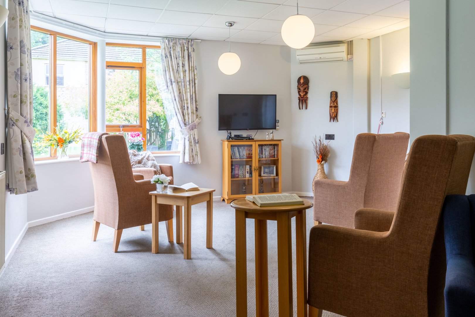 The Hillings Lounge